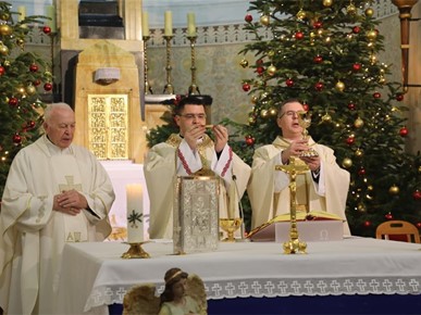 /A/2025/12/[UŽIVO] Povratak relikvija bl Alojzija Stepinca u Zagreb i zatvaranje Jubilejske godineNovi direktorij/251228 Zatvaranje Jubilejske godine - misa u Krašiću (13).jpeg